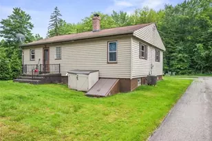 1090-1094 N Darby Rd, Hermitage, PA 16148 - Photo 2