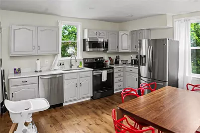 921 Saint Anne St, Pittsburgh, PA 15234 - Photo 10