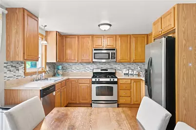 1100 Raven Dr, Scott Township, PA 15243 - Photo 10