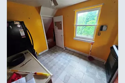 248 Johnston Rd, Pittsburgh, PA 15235 - Photo 2