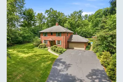 401 Robertson Rd, Hermitage, PA 16148 - Photo 1