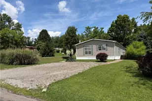 111 Terra Dr, Middlesex Township, PA 16059 - Photo 2