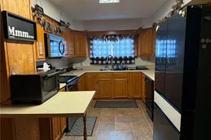 612 5th St, Donora, PA 15033 - Photo 6