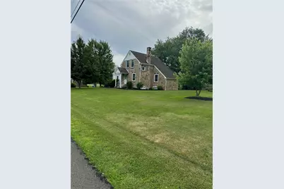 423 Penncraft 04 Cir, Luzerne Township, PA 15433 - Photo 2