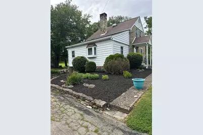 423 Penncraft 04 Cir, Luzerne Township, PA 15433 - Photo 4