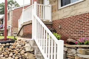 320 Glencoe Dr, West Mifflin, PA 15122 - Photo 4
