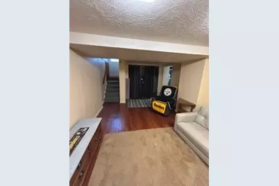 320 Glencoe Dr, West Mifflin, PA 15122 - Photo 18