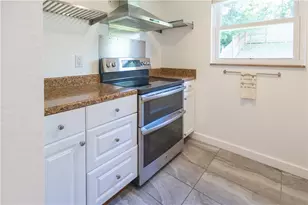 1156 Cox Pl, Pittsburgh, PA 15207 - Photo 8