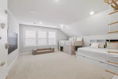 319 Crest Ln, Adams Township, PA 16046 - Photo 28