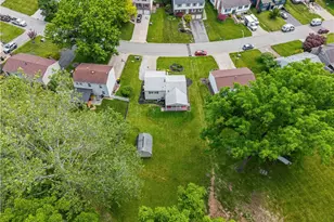 365 Fruitwood Dr, Bethel Park, PA 15102 - Photo 36
