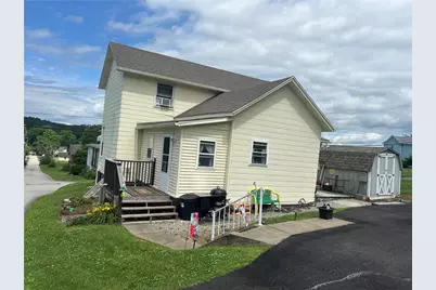 228 Union St, Dunbar Township, PA 15430 - Photo 2