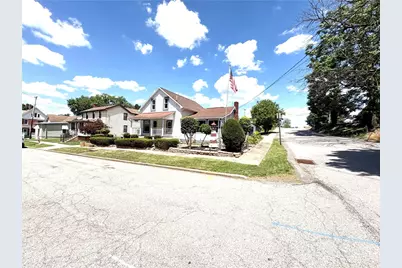 437 Liberty St, Harmony Boro, PA 16037 - Photo 2