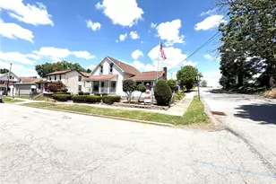 437 Liberty St, Harmony Boro, PA 16037 - Photo 2