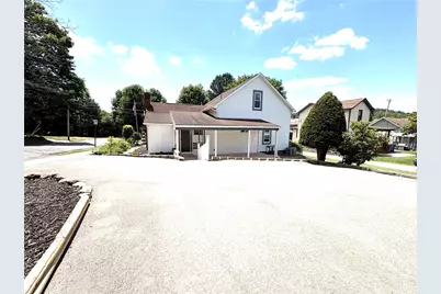 437 Liberty St, Harmony Boro, PA 16037 - Photo 8