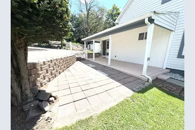 437 Liberty St, Harmony Boro, PA 16037 - Photo 12