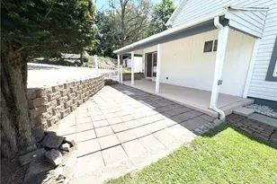 437 Liberty St, Harmony Boro, PA 16037 - Photo 12