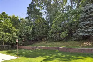 235 Ryan Dr, Scott Township, PA 15220 - Photo 8