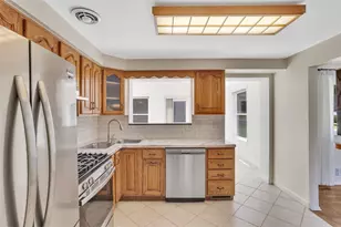 235 Ryan Dr, Scott Township, PA 15220 - Photo 24