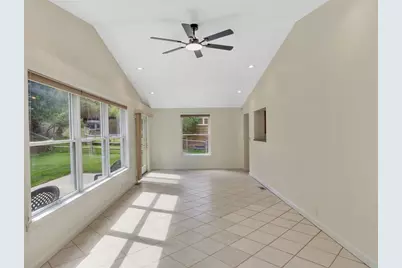 235 Ryan Dr, Scott Township, PA 15220 - Photo 26