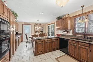 17 Grant Cir, South Fayette, PA 15057 - Photo 10