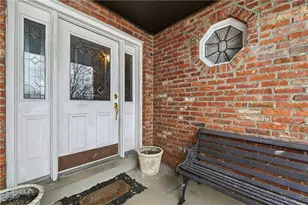 17 Grant Cir, South Fayette, PA 15057 - Photo 4