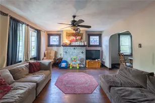 1425 Forsythe St, Marshall Shadeland, PA 15212 - Photo 6