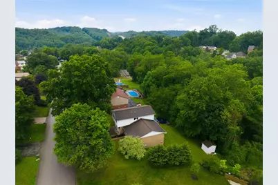 4067 Briarwood Dr, Jeannette, PA 15644 - Photo 32