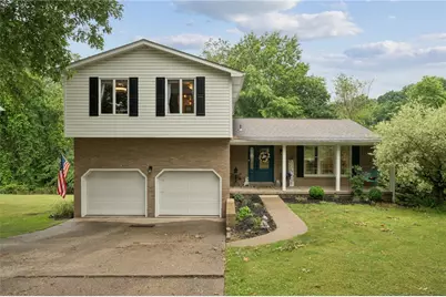 4067 Briarwood Dr, Jeannette, PA 15644 - Photo 2