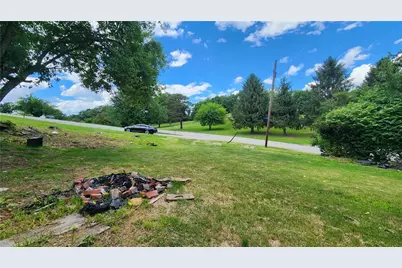 2404 Easler St, McKeesport, PA 15132 - Photo 18
