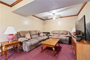 204 Manor Dr, Pittsburgh, PA 15236 - Photo 18