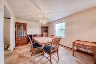 464 Tivoli Rd, Pittsburgh, PA 15239 - Photo 4