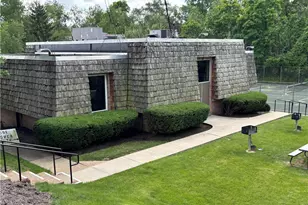 915 Forest Green Dr, Moon/Crescent Twp, PA 15108 - Photo 28