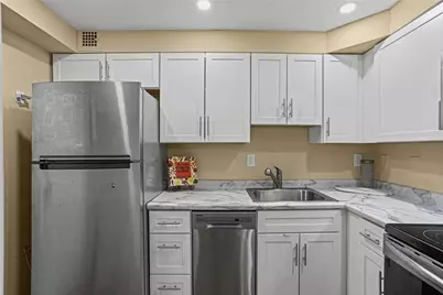 4601 Fifth #221, Pittsburgh, PA 15213 - Photo 14