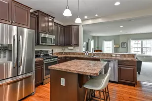 691 Freedom Dr, Collier Township, PA 15106 - Photo 8