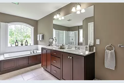 691 Freedom Dr, Collier Township, PA 15106 - Photo 16