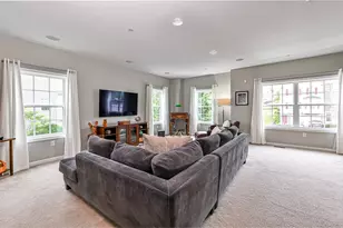 691 Freedom Dr, Collier Township, PA 15106 - Photo 4