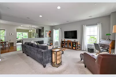 691 Freedom Dr, Collier Township, PA 15106 - Photo 6