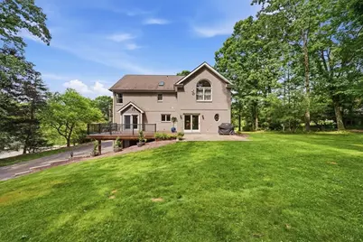135 Elgin Ln, Adams Township, PA 16033 - Photo 2