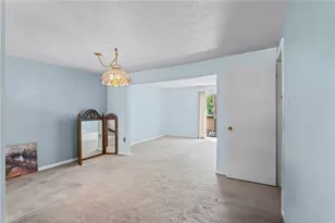 128 Arrowood Dr, Cranberry Township, PA 16066 - Photo 4