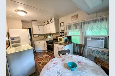129 Old Farm Ln, Brady's Bend Township, PA 16028 - Photo 4