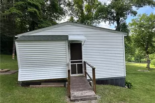 129 Old Farm Ln, Brady's Bend Township, PA 16028 - Photo 24
