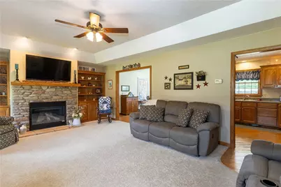 28 Cathie Drive, Sandy Lake Boro, PA 16145 - Photo 14