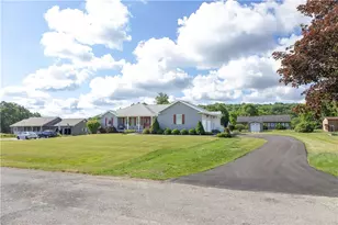 28 Cathie Dr, Sandy Lake Boro, PA 16145 - Photo 2
