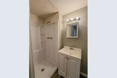 548 Hansen Ave #3, City of But SW, PA 16045 - Photo 12