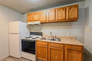 548 Hansen Ave, City of But SW, PA 16045 - Photo 4