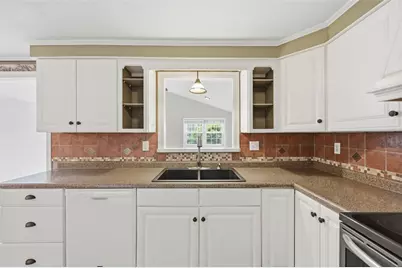 521 Friendship Drive, Elizabeth Twp/Boro, PA 15135 - Photo 8