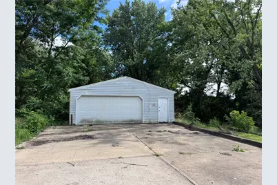 270 Liberty Street, Sharon, PA 16146 - Photo 4