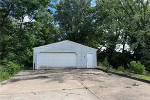 270 Liberty St, Sharon, PA 16146 - Photo 4