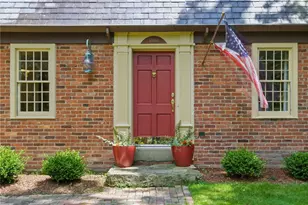 10580 Landau Dr, Pittsburgh, PA 15090 - Photo 2