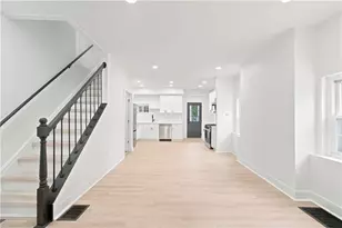 352 39th St, Pittsburgh, PA 15201 - Photo 2
